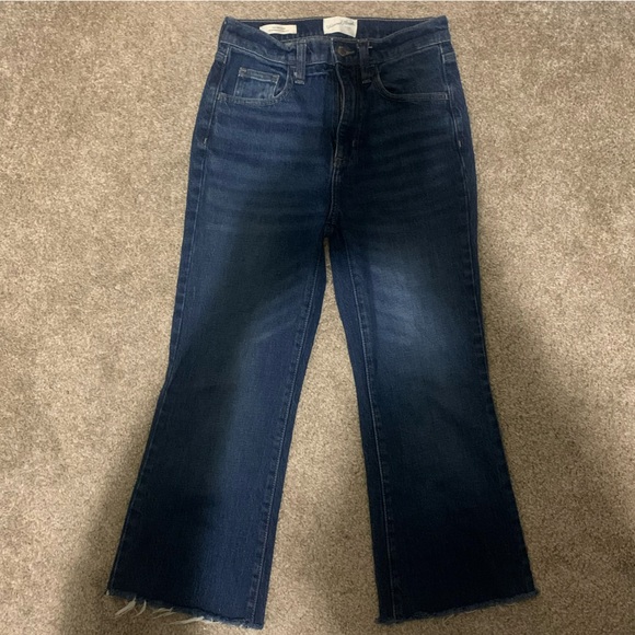 Universal Thread Dark Blue Ankle & Cropped Jeans - Picture 1 of 3